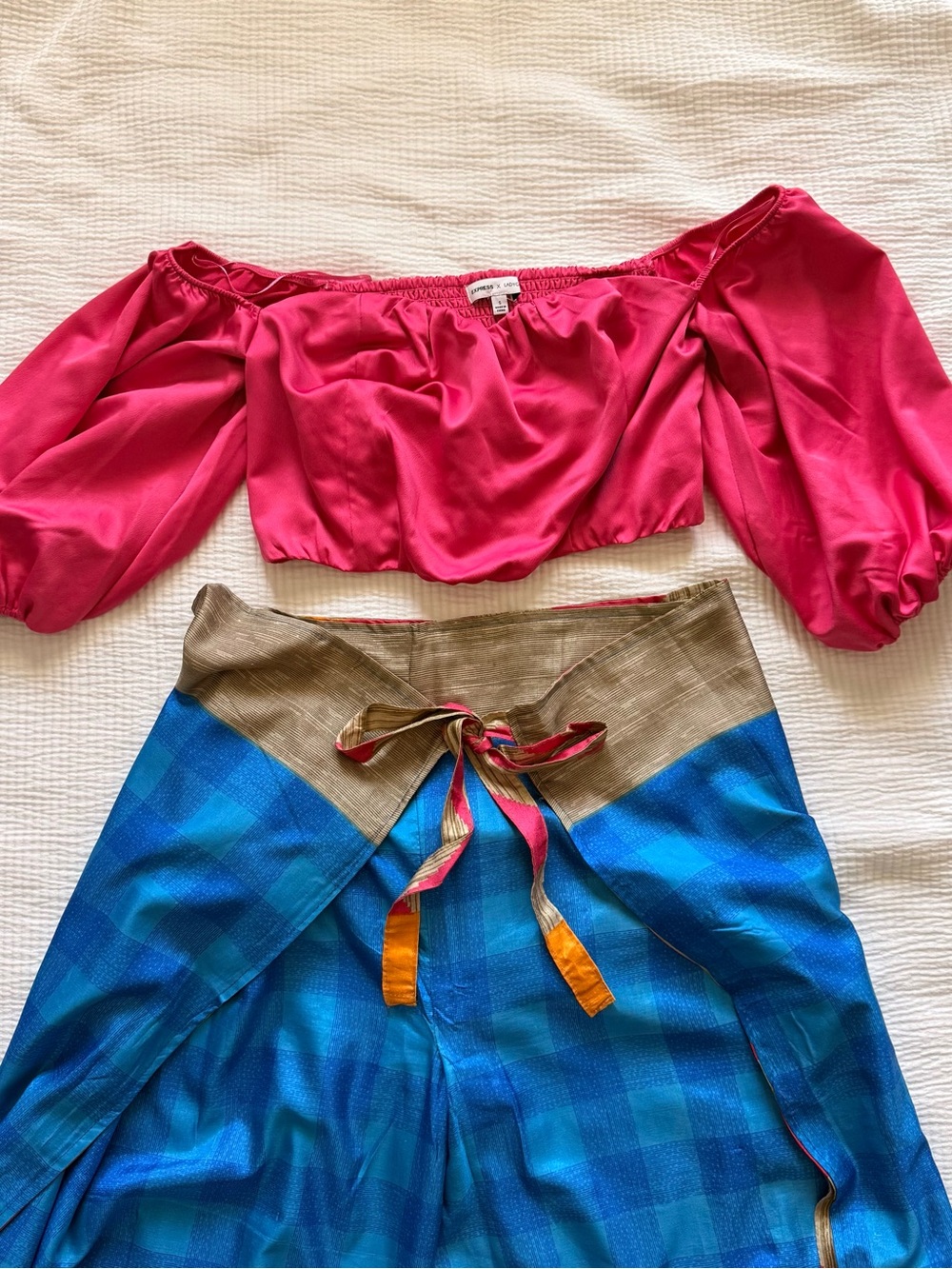 Express Fuchsia Off-Shoulder Crop Top
